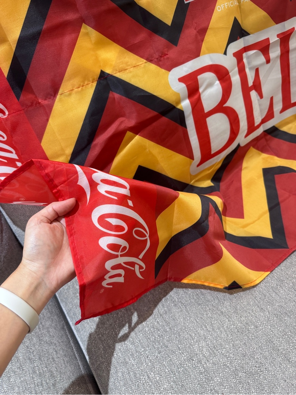 FIFA 2026 World Cup Belgium Coca-Cola Official Promotional BEL Flag Cape Poncho - Picture 12 of 12